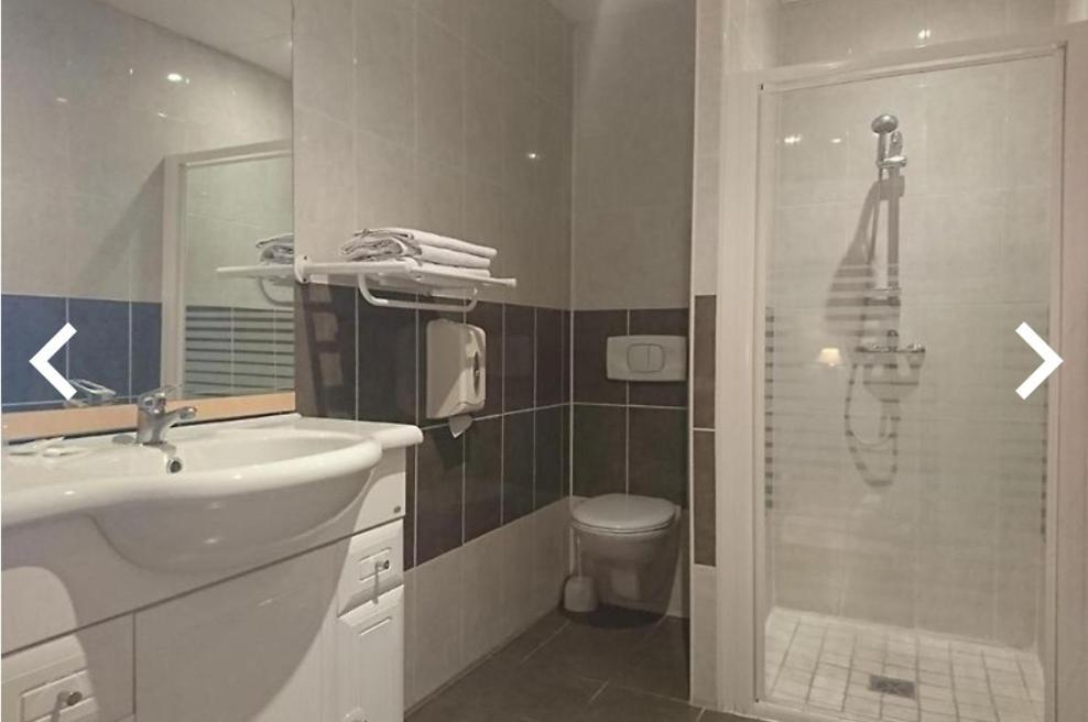 AUBERGE DE LA NOUGATINE eu La Coucourde Zimmer foto